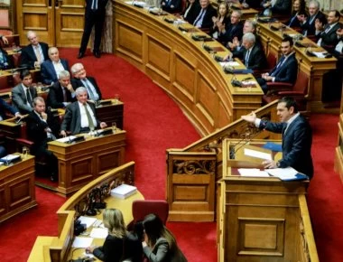 Β.Κεγκέρογλου για Μ. Ξενογιαννακοπούλου: «Δείτε, ακούει τον Τσίπρα να λέει ότι μετείχε σε κυβέρνηση κουρελού» (φώτο)